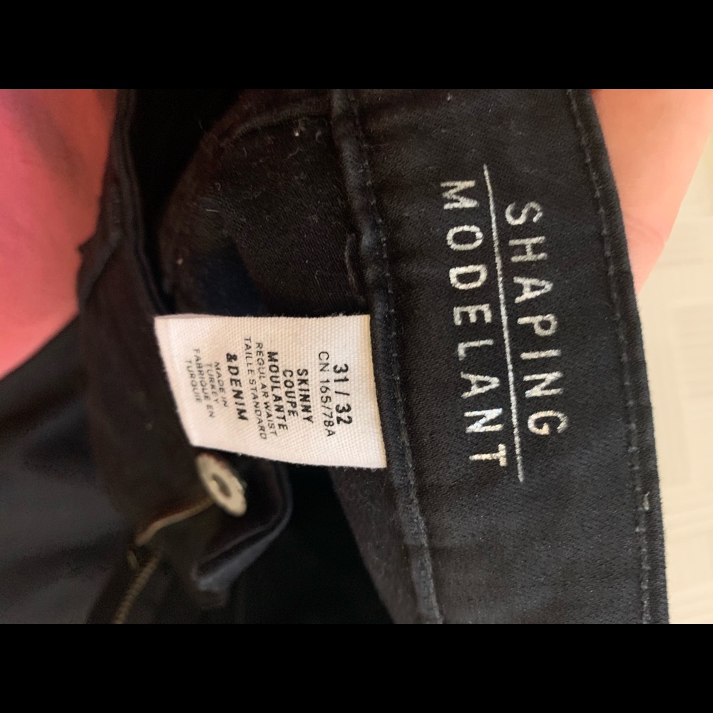 Black H&M skinny jeans! High-waisted size 31x32